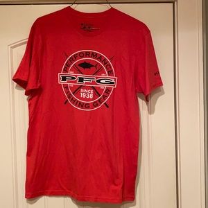Men’s Columbia PFG red short sleeve shirt in Large. New Without Tags.
